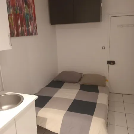 Apartment Proche Centre Monuments Paris